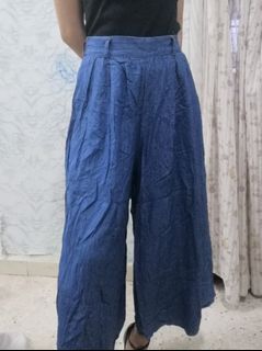 (Category: ) located in . Submitted by xenarthrell_wardrobe (Listing ID 1015179980, Image 1). Description: .