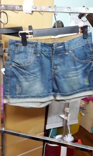(Category: ) located in . Submitted by mummae (Listing ID 1015036290, Image 1). Description: .