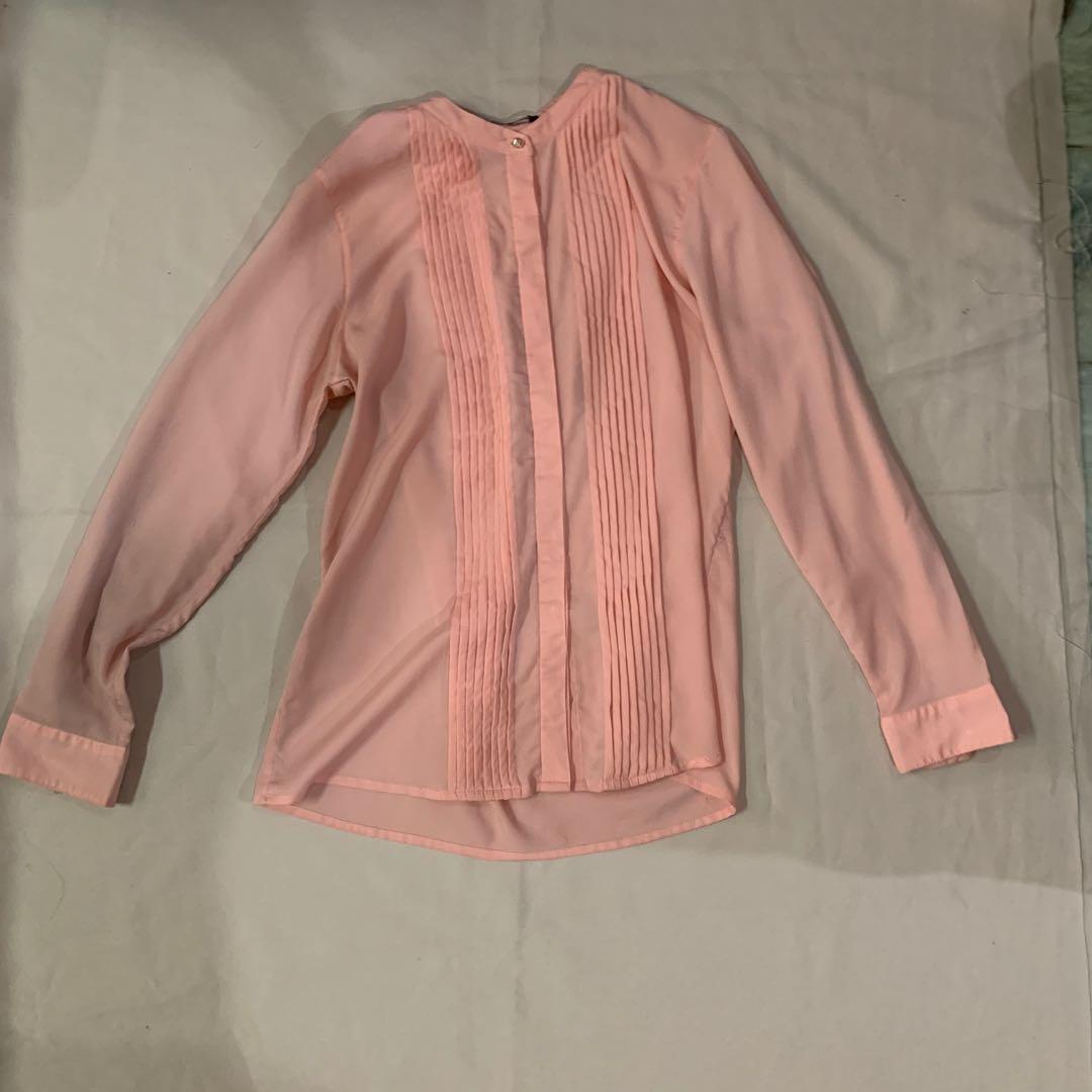 Forme pink top (Category: Others Tops) located in Marikina City. Submitted by abd003 (Listing ID 1015120174, Image 1). Description: .