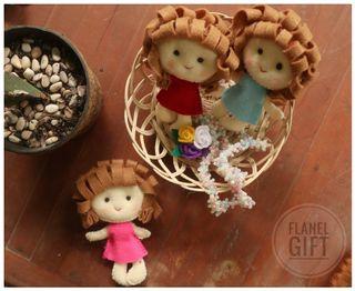 GANTUNGAN KUNCI BONEKA KERITING FLANEL FELT