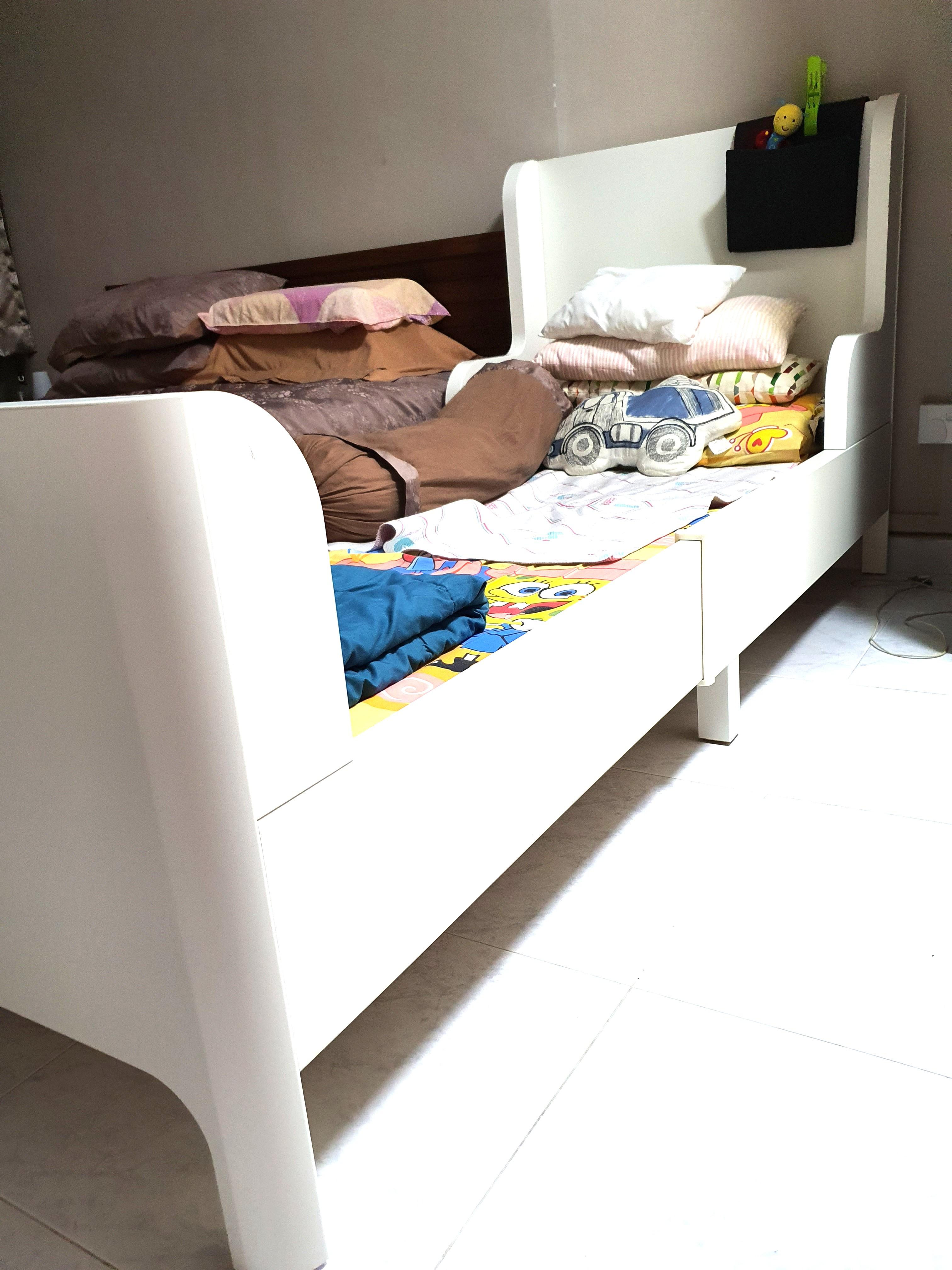 IKEA Busunge extendable bed, Furniture & Home Living, Furniture, Bed