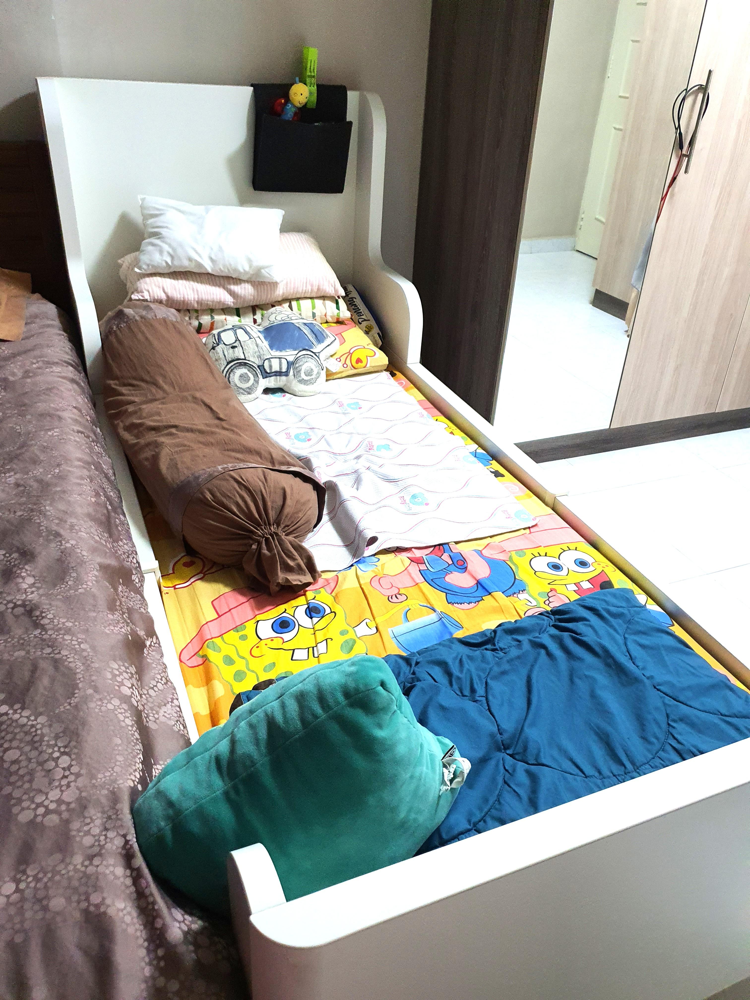 IKEA Busunge extendable bed, Furniture & Home Living, Furniture, Bed