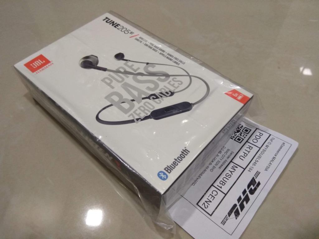 JBL Tune 205BT Wireless Earbud Headphones Audio Earphones on