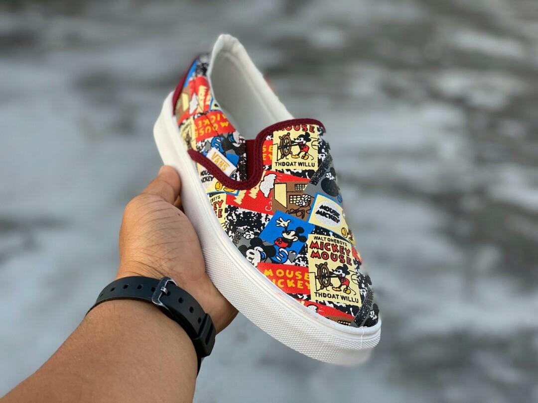 Kasut vans shop slip on