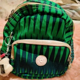 (Category: ) located in . Submitted by marj37 (Listing ID 1015105617, Image 1). Description: .
