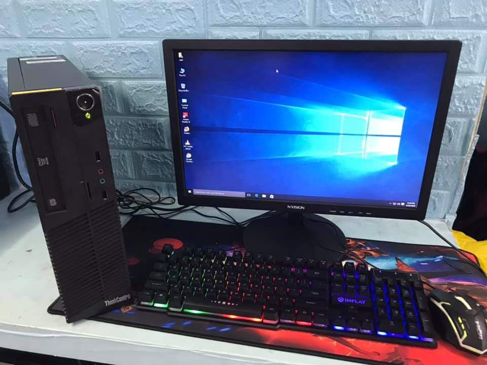 Lenovo desktop computer set, Computers & Tech, Desktops on Carousell
