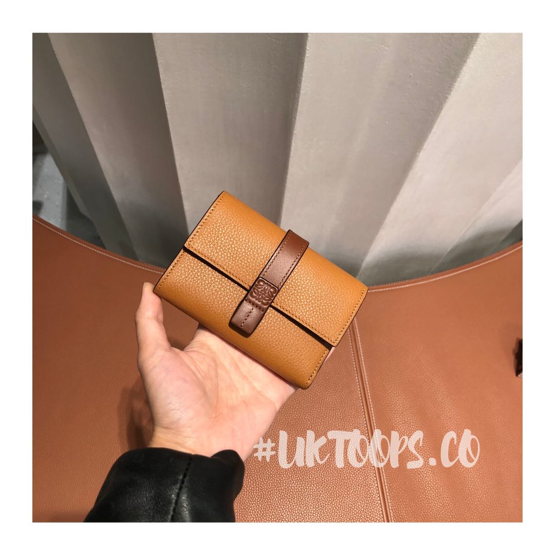 Loewe small vertical wallet hotsell