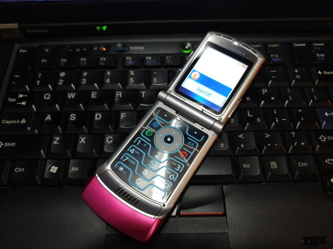 Motorola Razr V3 Hot Pink, Mobile Phones & Gadgets, Wearables & Smart