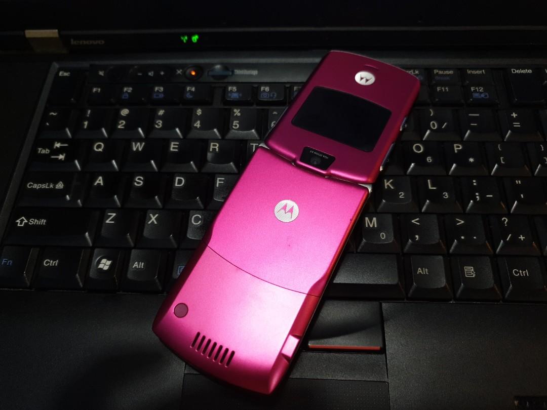 Motorola Razr V3 Hot Pink, Mobile Phones & Gadgets, Wearables & Smart