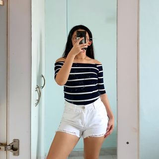 (Category: ) located in . Submitted by all_under_ten (Listing ID 1015138703, Image 1). Description: .