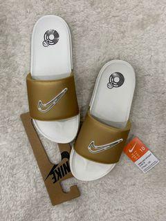 Nike OffCourt SE Sandals UK7.5 EU42