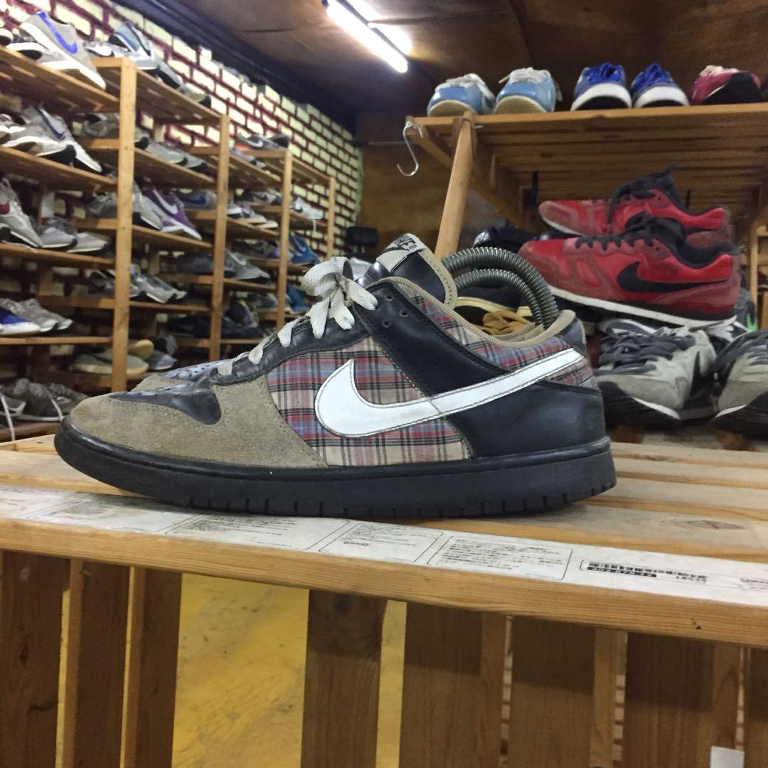 nike plaid sneakers