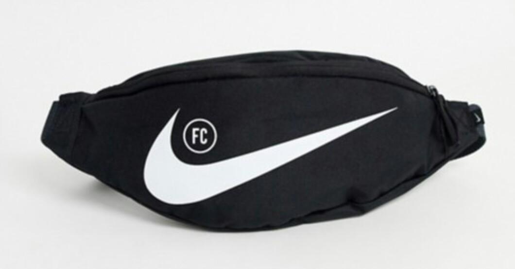 black nike pouch