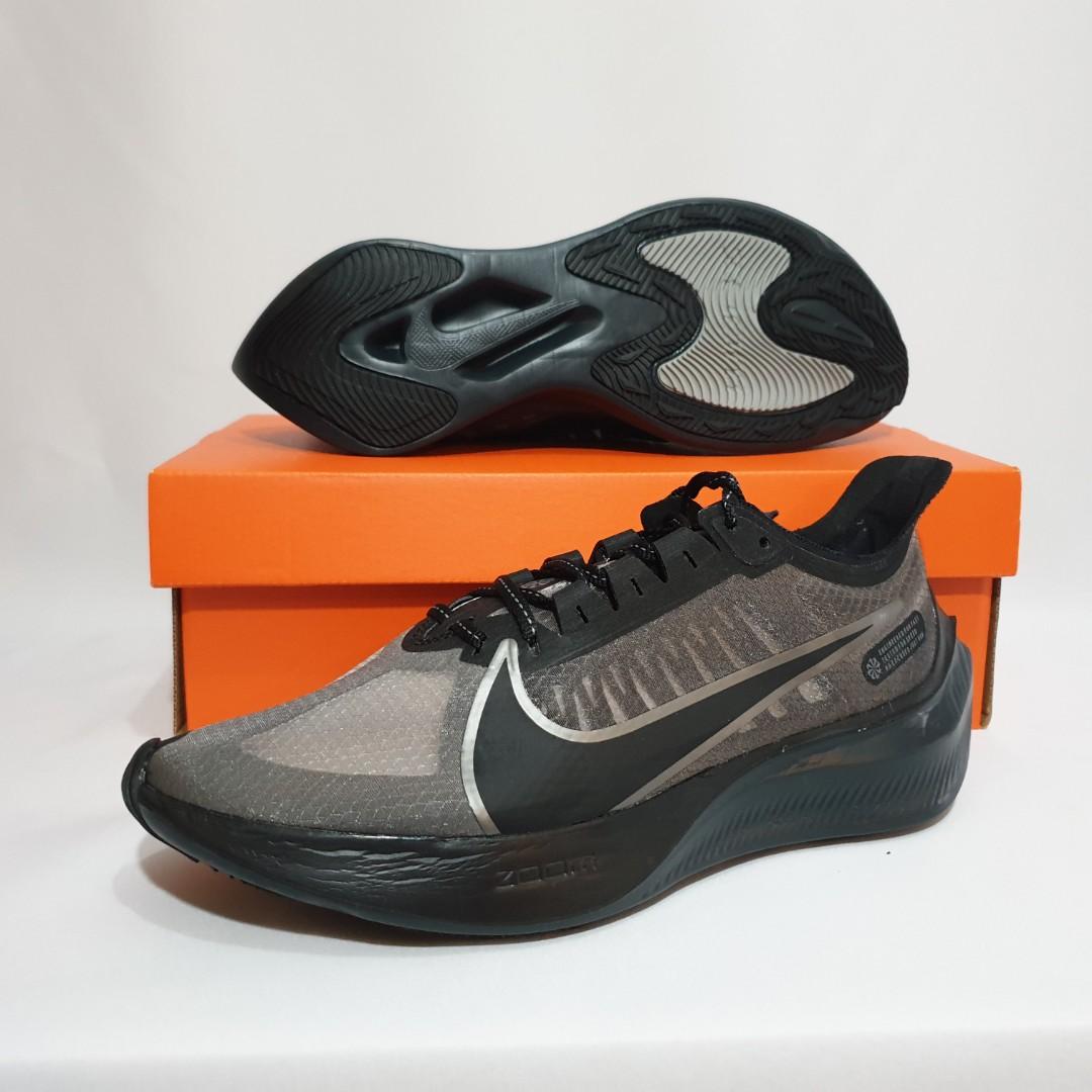 nike zoom gravity original