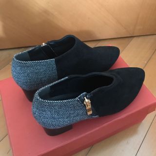 （分類：）位於 。 由 vbees 提交（商品編號 1015068062，圖片 1）。簡介： 。