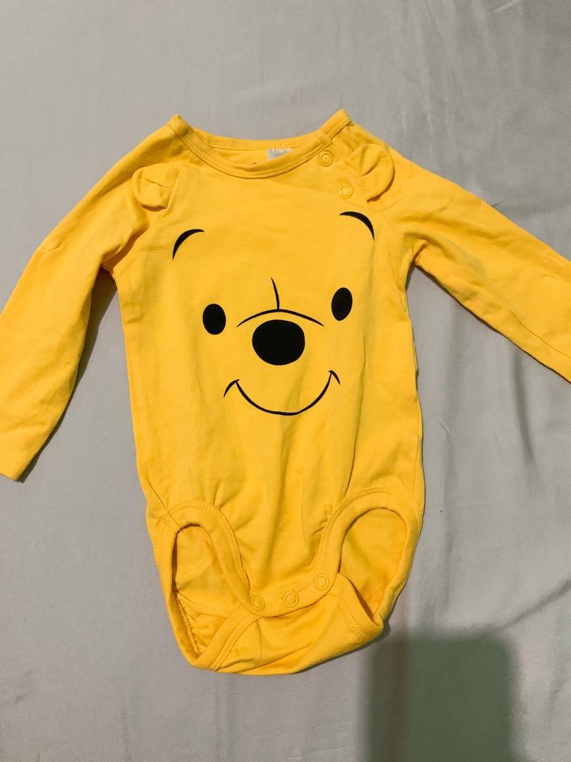 Preloved H M Winnie the Pooh Outfit Set 2 4 mos Babies Kids