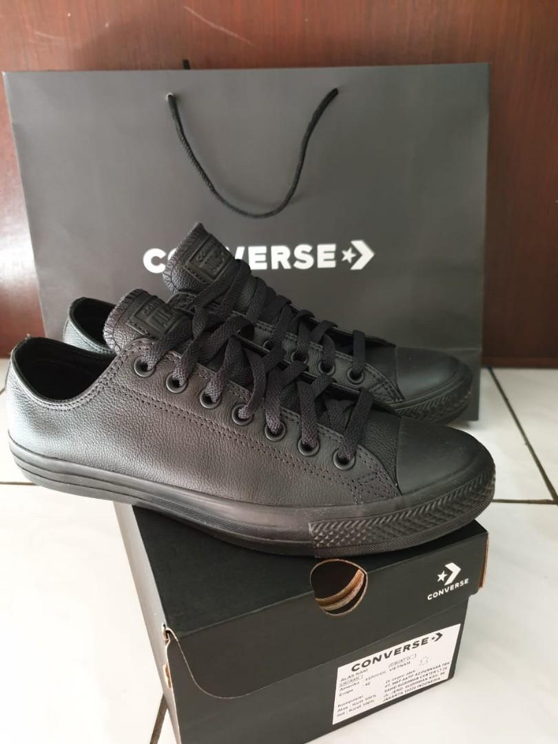 Previs s a gilegt sver sneakers kondisi baru converse Previs s a gilegt sver sneakers kondisi baru converse