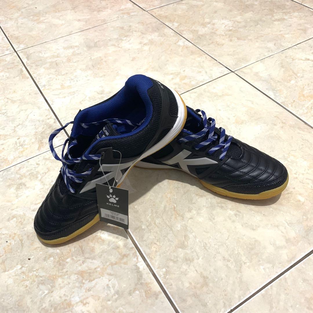 sepatu futsal kelme