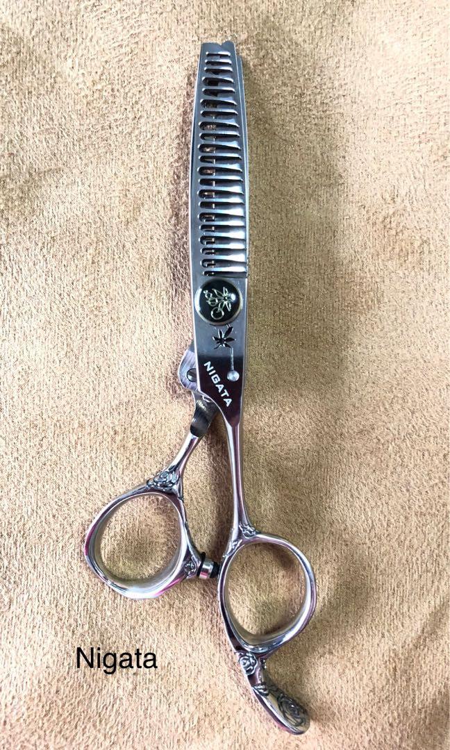 Twin Thinning scissor No.6, Beauty & Personal Care, Hair on Carousell