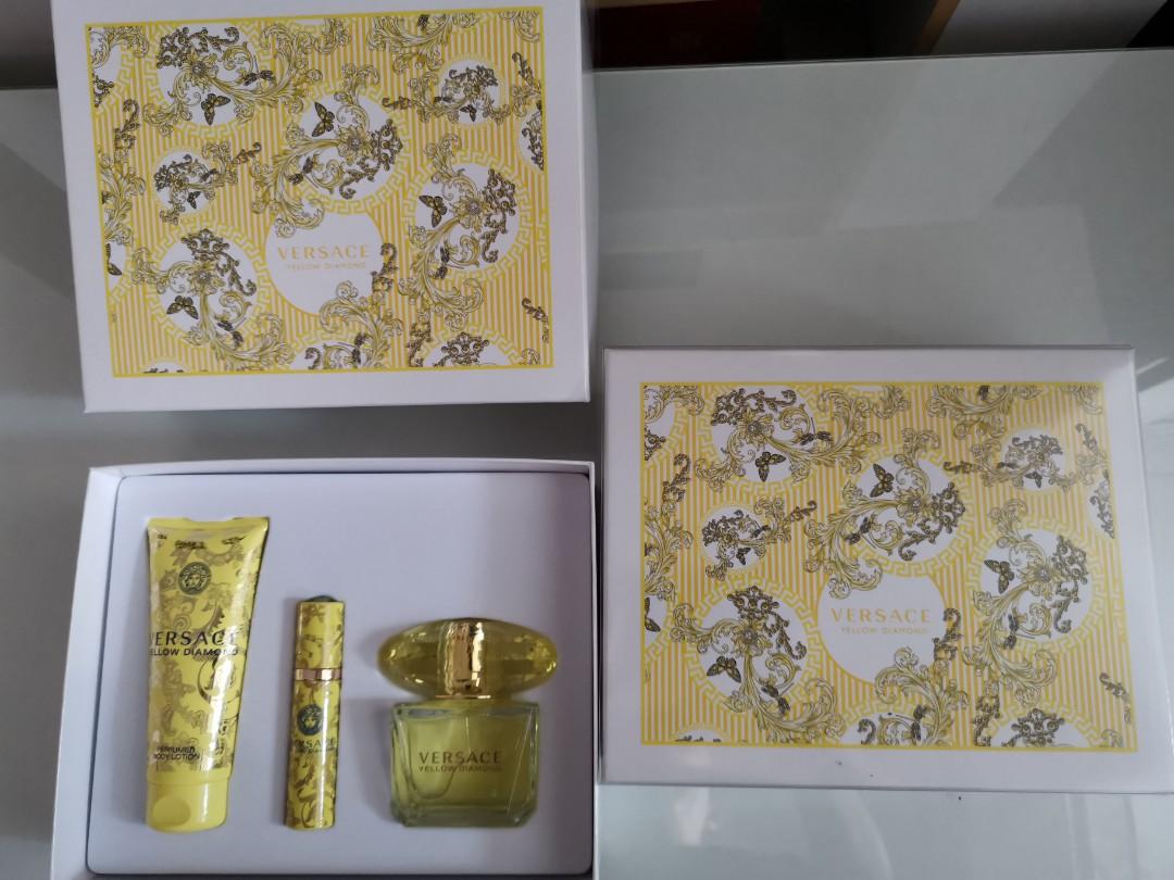 versace yellow diamond 3 piece gift set