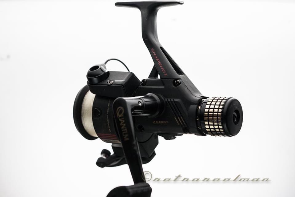 Vintage Zebco SS40 Snapshot Rear Drag Spinning Reel Made in Korea, Sports  Equipment, Sports & Games, Racket & Ball Sports on Carousell