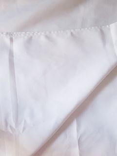 White Tablecloth