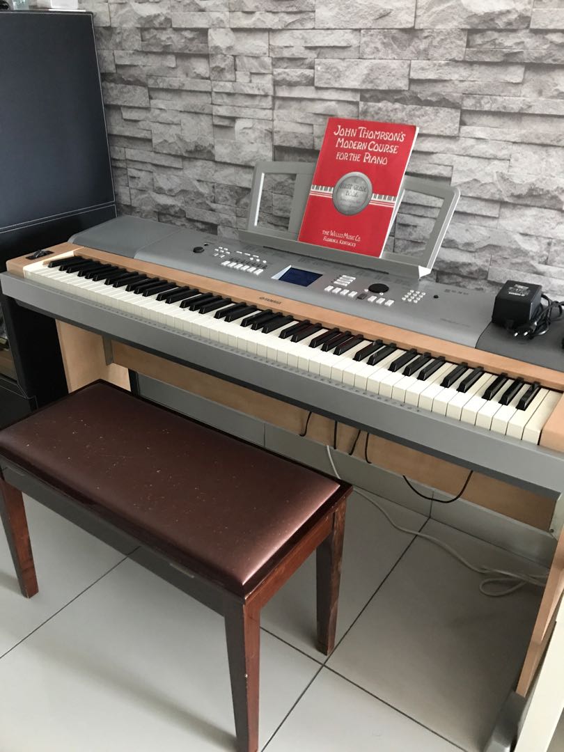 Yamaha DGX620 88Key Portable Grand Keyboard, Hobbies & Toys, Music