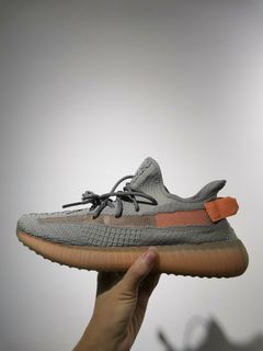 (Category: ) located in . Submitted by shoeforu (Listing ID 1015141010, Image 1). Description: .
