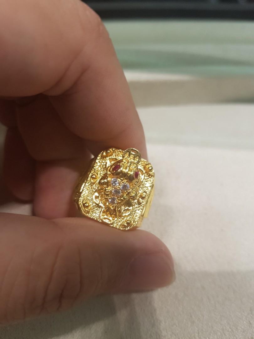 916 gold Money Frog ring 15.83g sz19