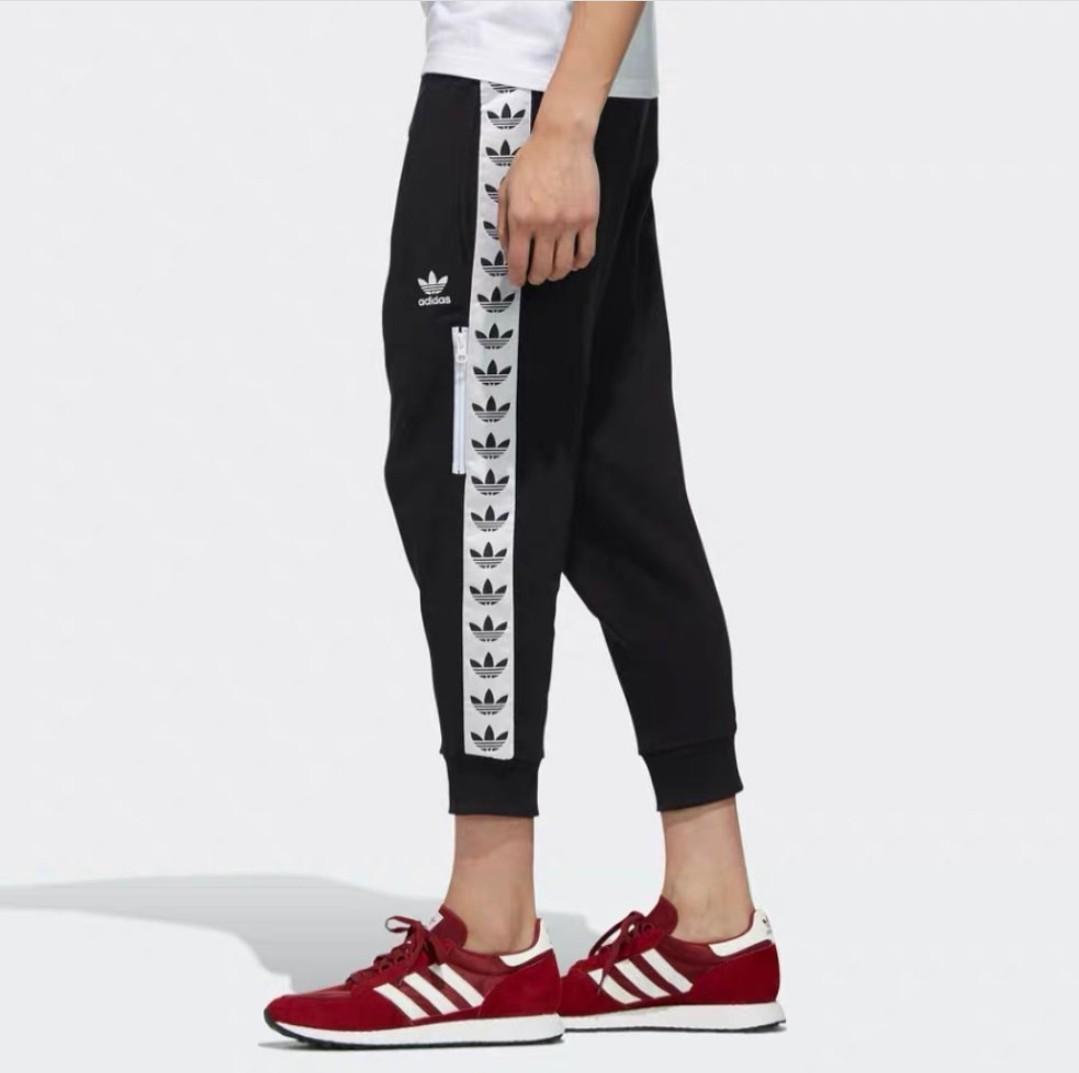 Adidas originals trefoil jogger discount