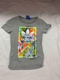 Adidas xs T-shirt