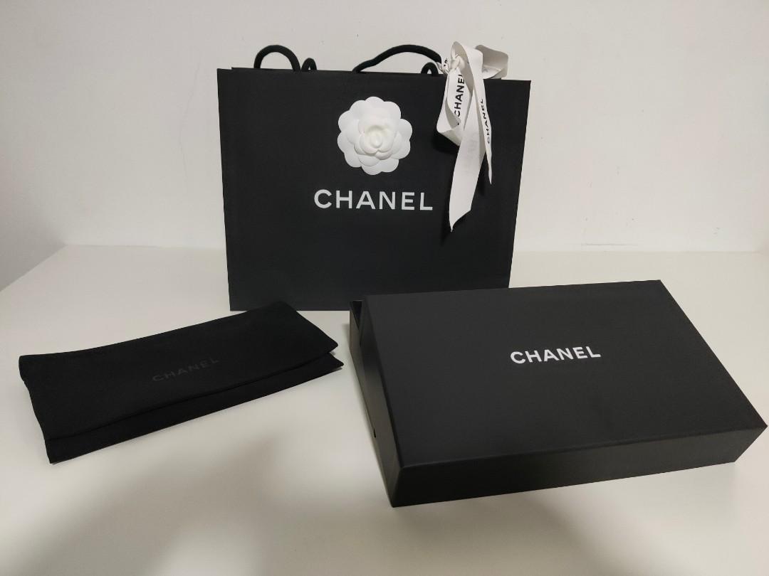 CHANEL Black and White Lambskin Mini Shopping Bag Tote For Sale at 1stDibs   chanel mini shopper tote chanel sample bag