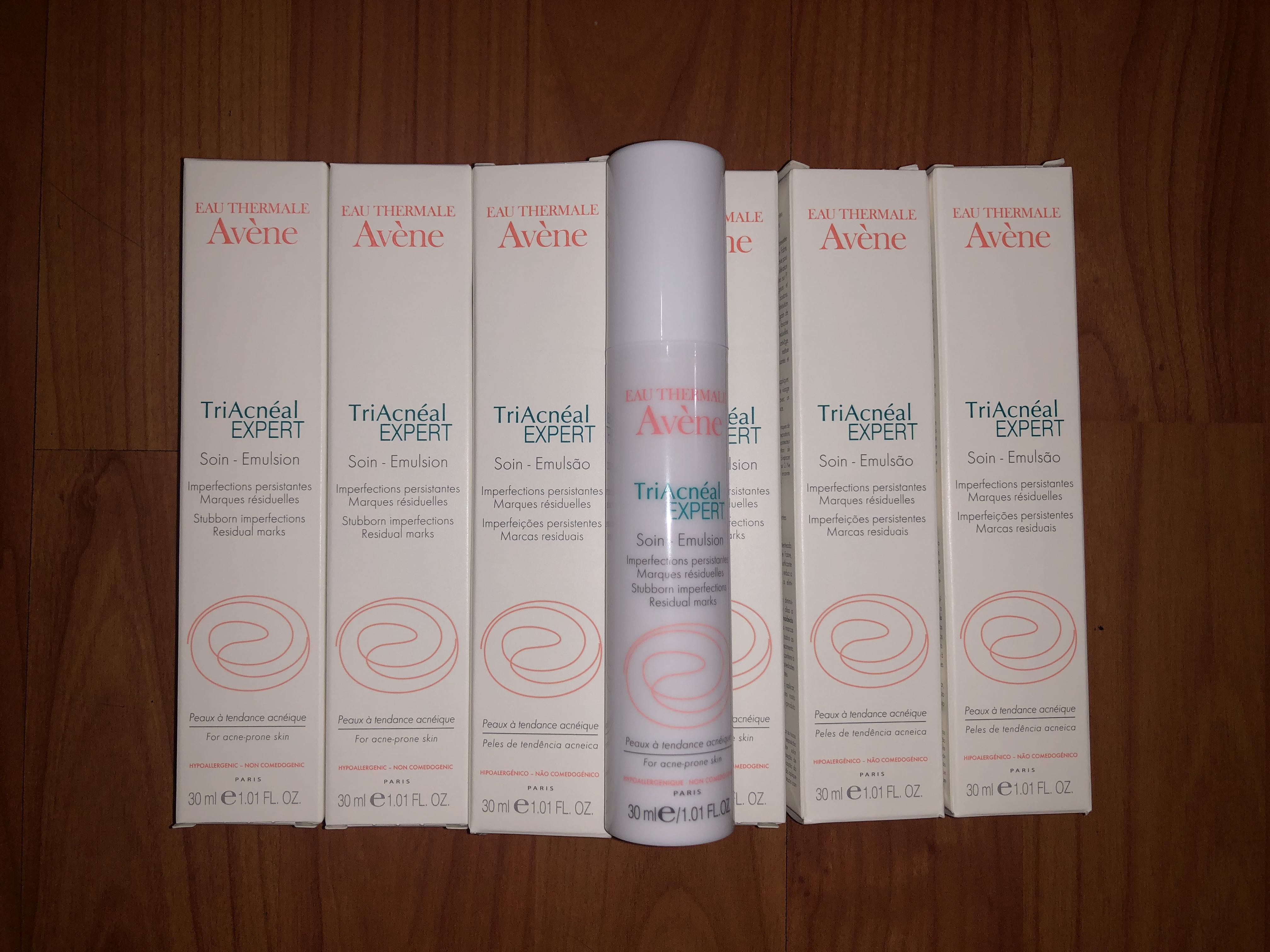 avene triacneal serum