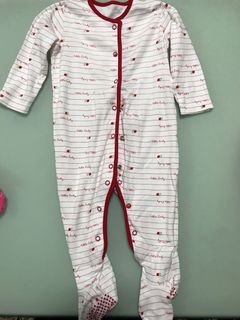 (Category: ) located in . Submitted by fullcloset (Listing ID 1015417218, Image 1). Description: .
