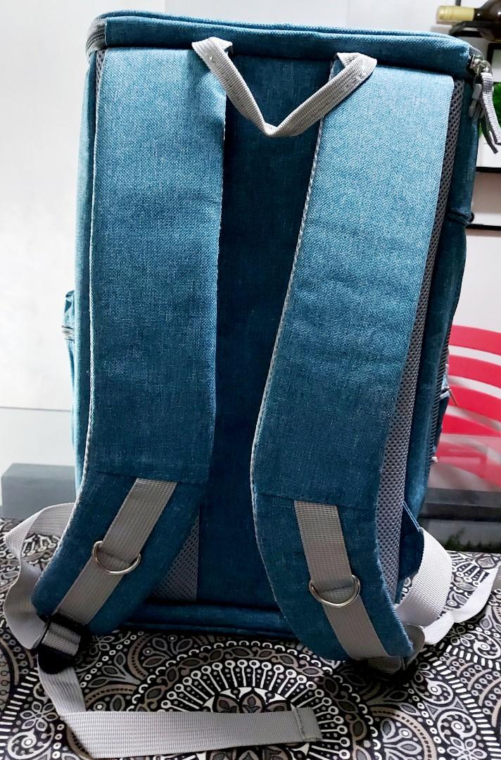 Chelsea pet backpack store