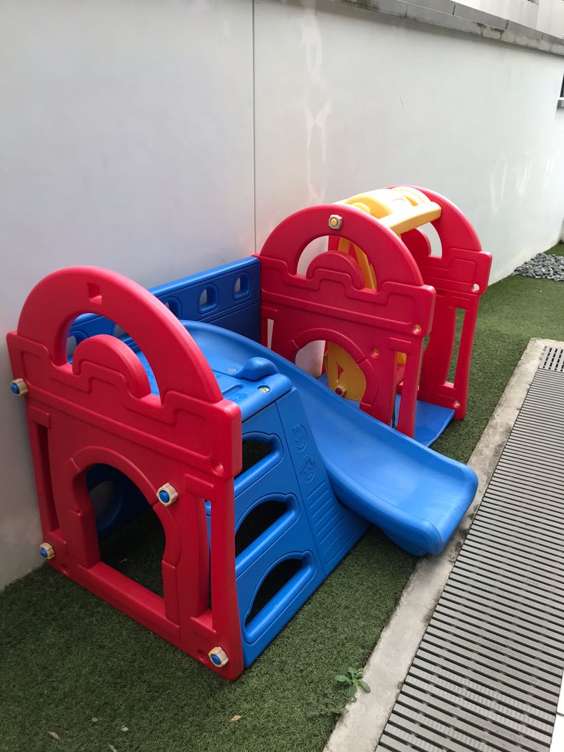 children's play equipment