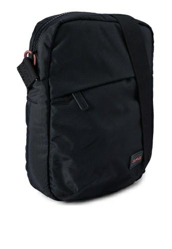 crumpler megamorph sling bag