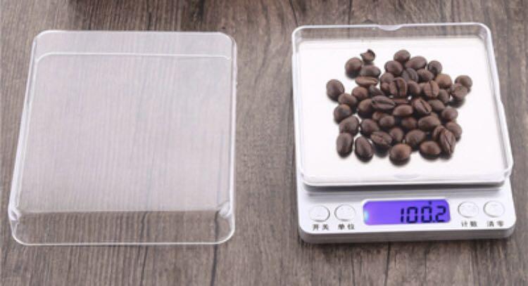 Digital Kitchen Scale (Category: Everything Else) located in Singapore. Submitted by summerspreesale (Listing ID 1015280461, Image 2). Description: Brand new in box Measure as little as 0.1g Optional Add an egg separator $0.50 (usual price $1).
