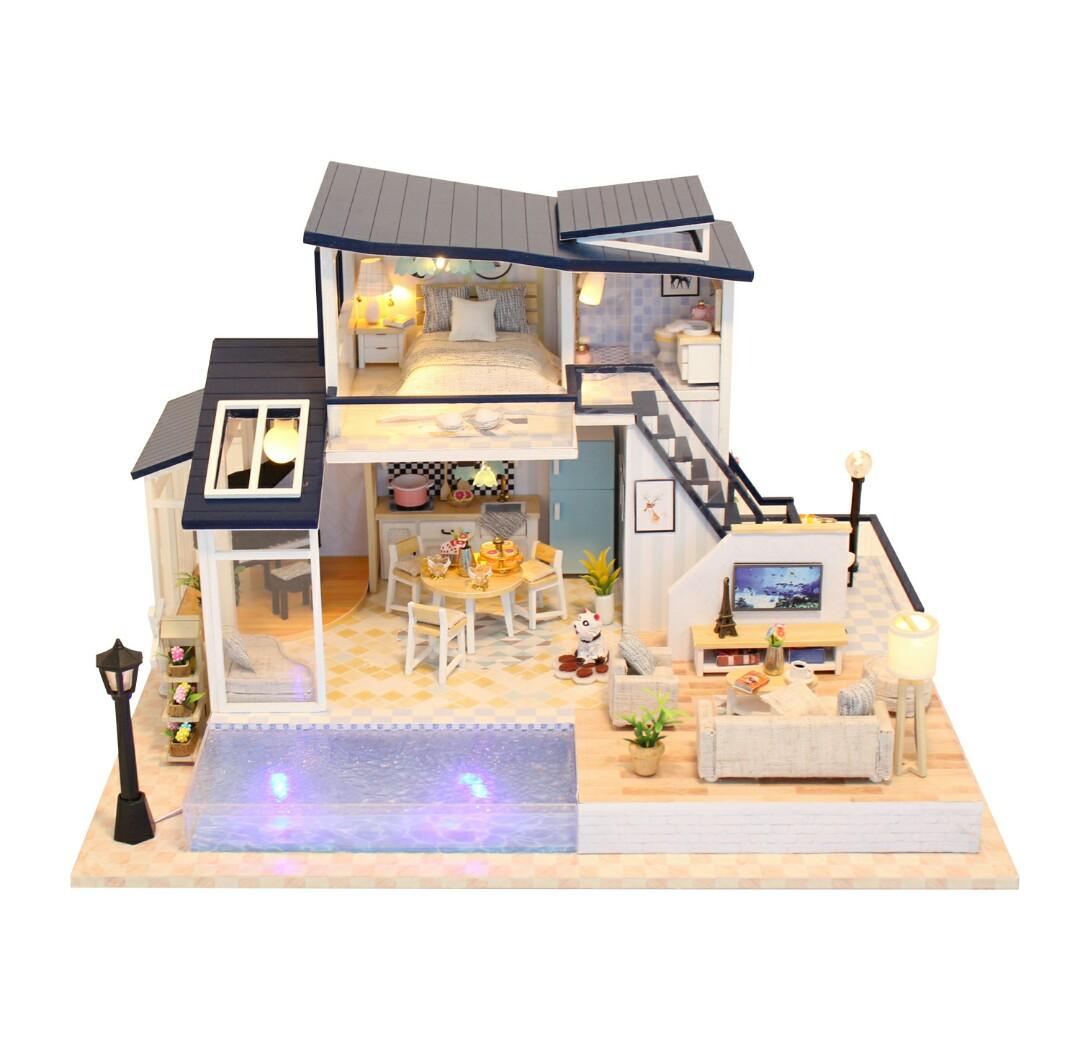miniature dollhouse family