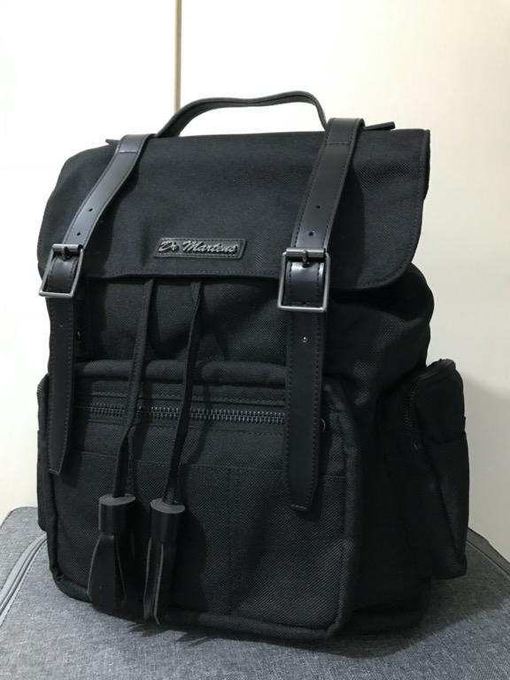 Dr martens deals slouch backpack