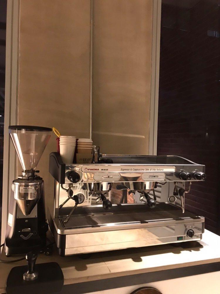 Faema E98 RE Espresso Machine, TV & Home Appliances, Kitchen Appliances