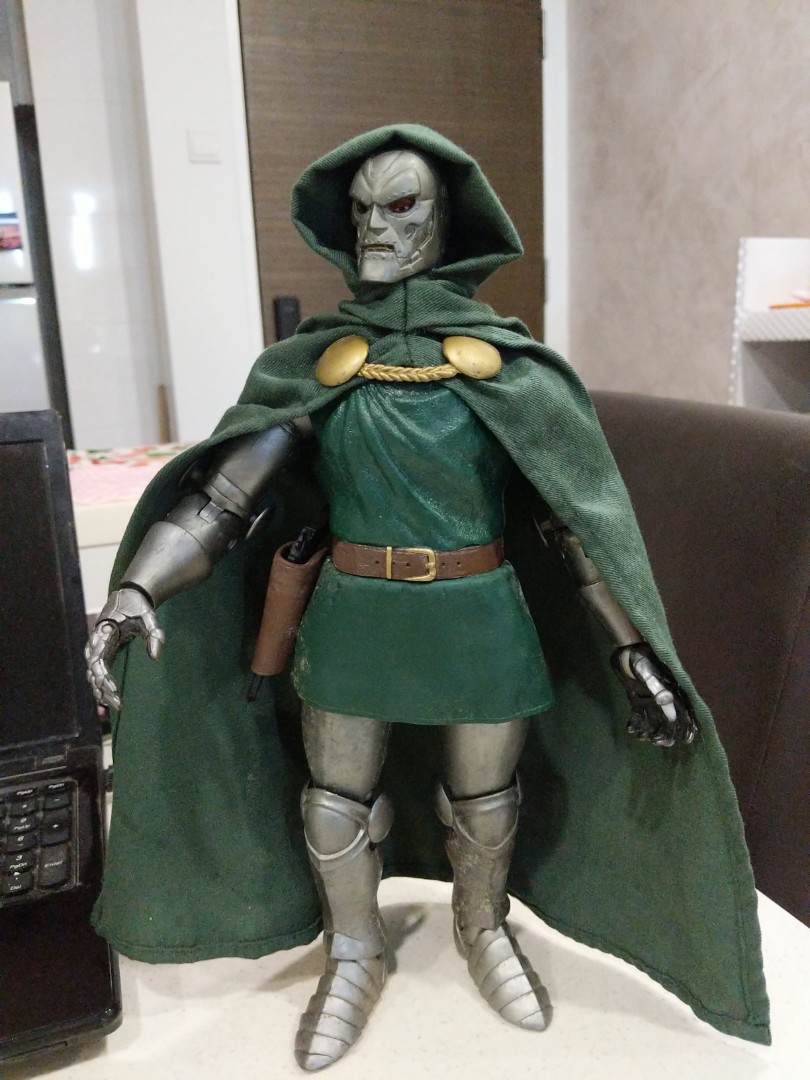 Dr doom 12 inch action figure hotsell