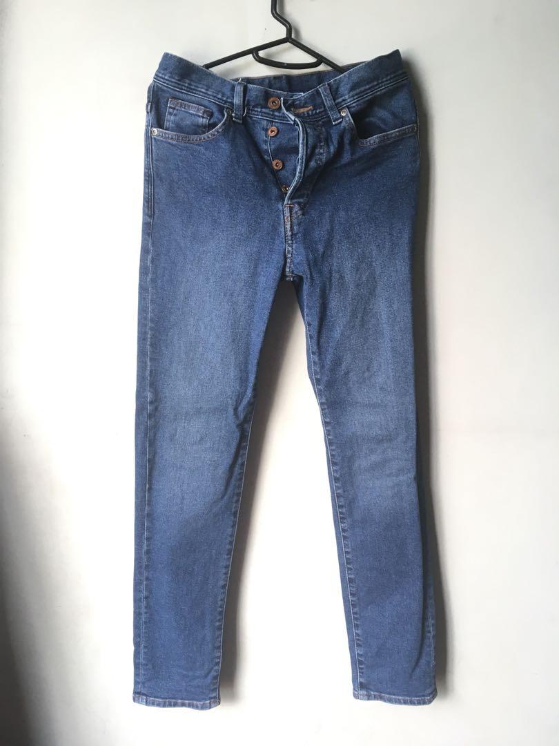 H&M Slim fit denim jeans (Category: Jeans) located in Pasig City. Submitted by johnroswell (Listing ID 1015435818, Image 1). Description: H&M men’s button fly jeans Slim Fit Barely used RFS: Decluttering closet .