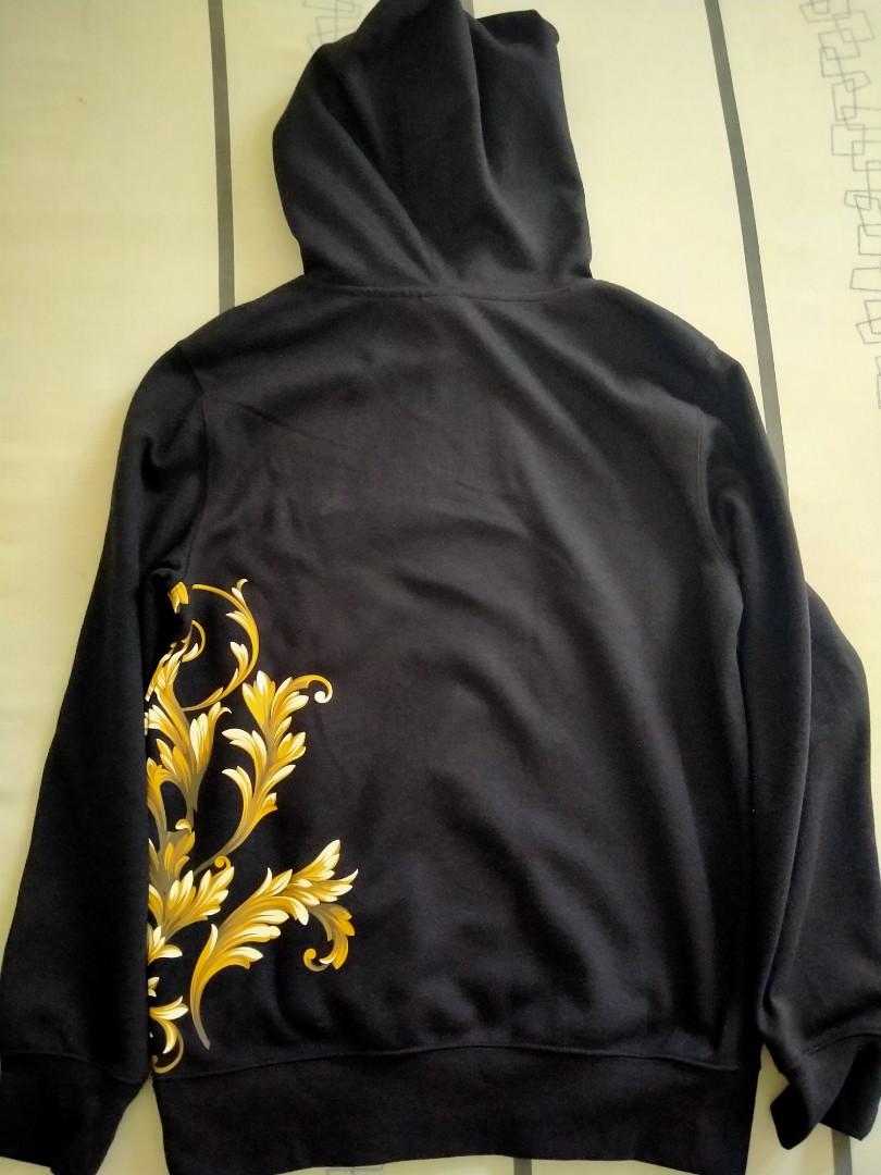 Hoodie H M Black Rose Gold Edition Fesyen Pria Pakaian Atasan Di Carousell