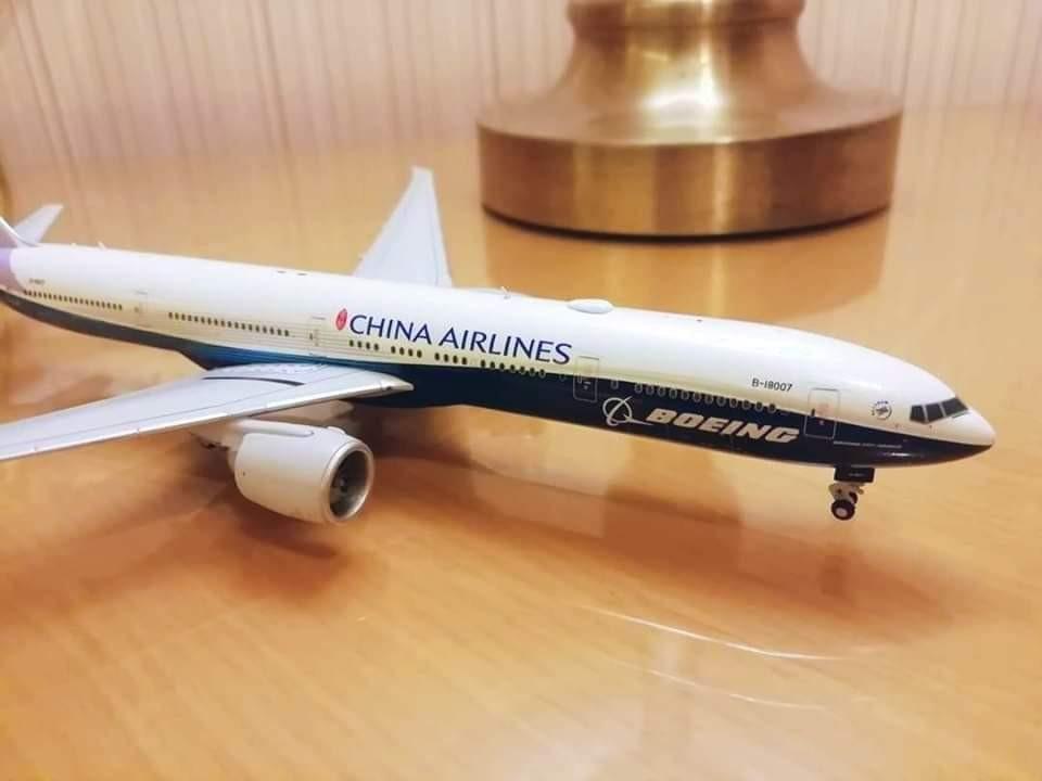 JC WINGS 1:400 中華航空小藍鯨B-18007 B777-300ER 飛機模型, 興趣及