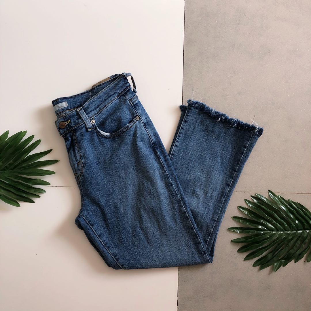 Levi’s original frayed crop jeans authentic, Women's Fashion, Bottoms ...