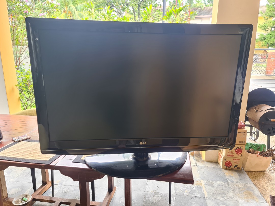 LG TV for free (seldom work... Need repair), TV & Home Appliances, TV