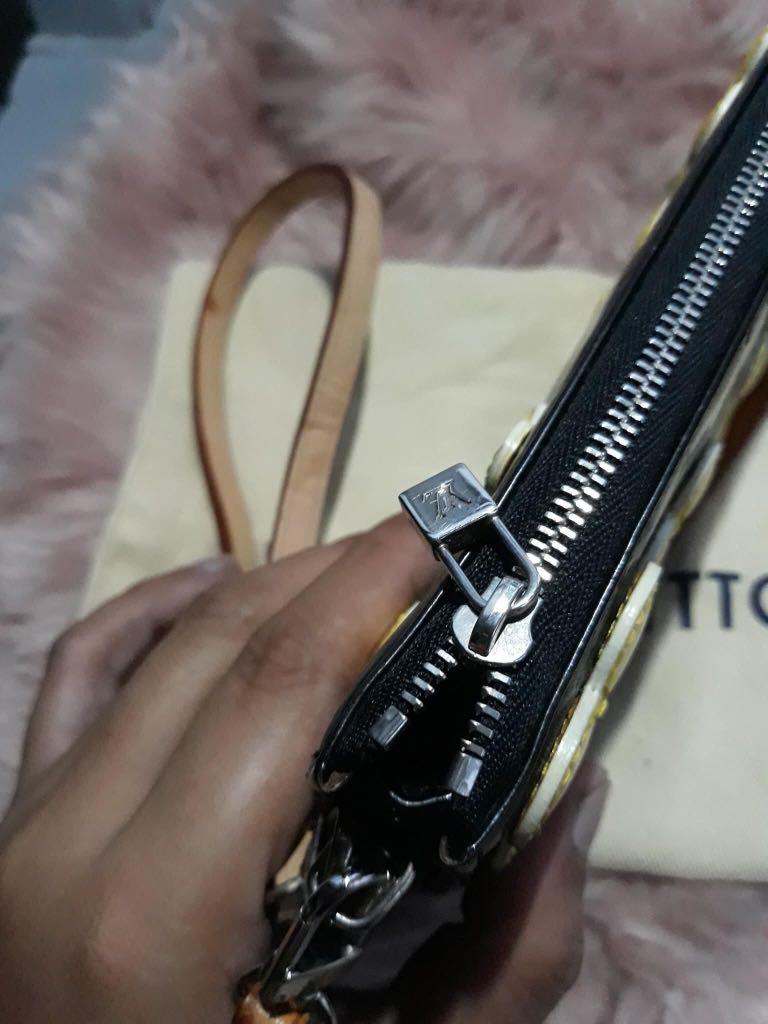 Louis Vuitton Vintage - Vernis Lexington Fleurs Pochette - Beige -, Luxury,  Bags & Wallets on Carousell