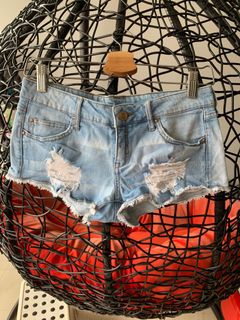 (Category: ) located in . Submitted by shoppingqueen86 (Listing ID 1015323716, Image 1). Description: .