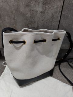 （分類：）位於 。 由 leesauchun21 提交（商品編號 1015370466，圖片 1）。簡介： 。